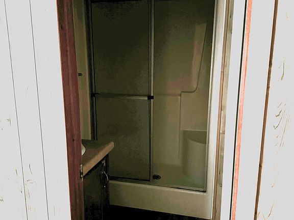 3rd image of 104 Dax Rd