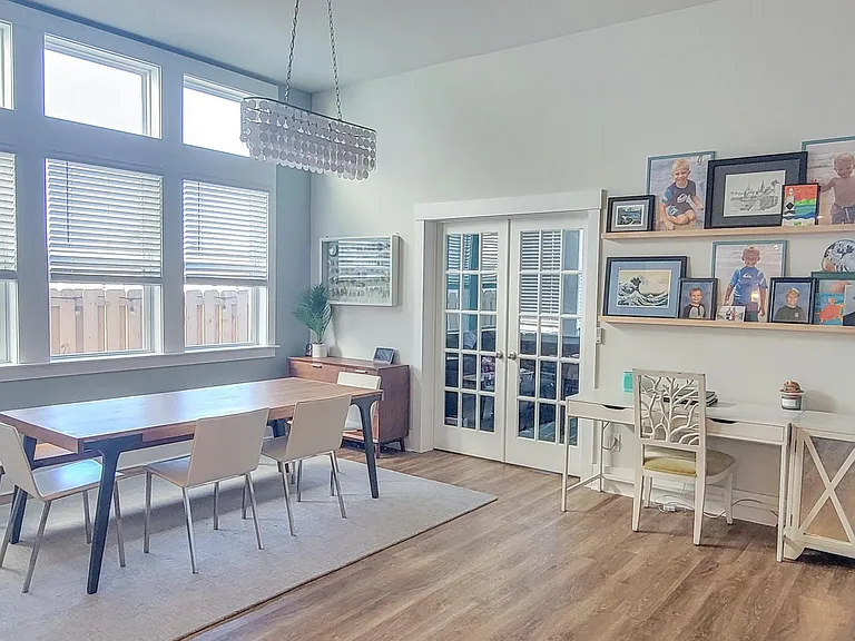 400 Edgewater Way — Photo 11