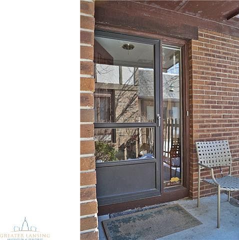 2nd image of 1412 Somerset Close St