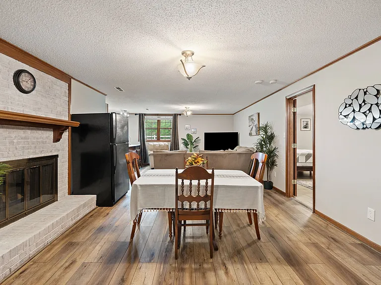 Huntington Woods Dr — Photo 3