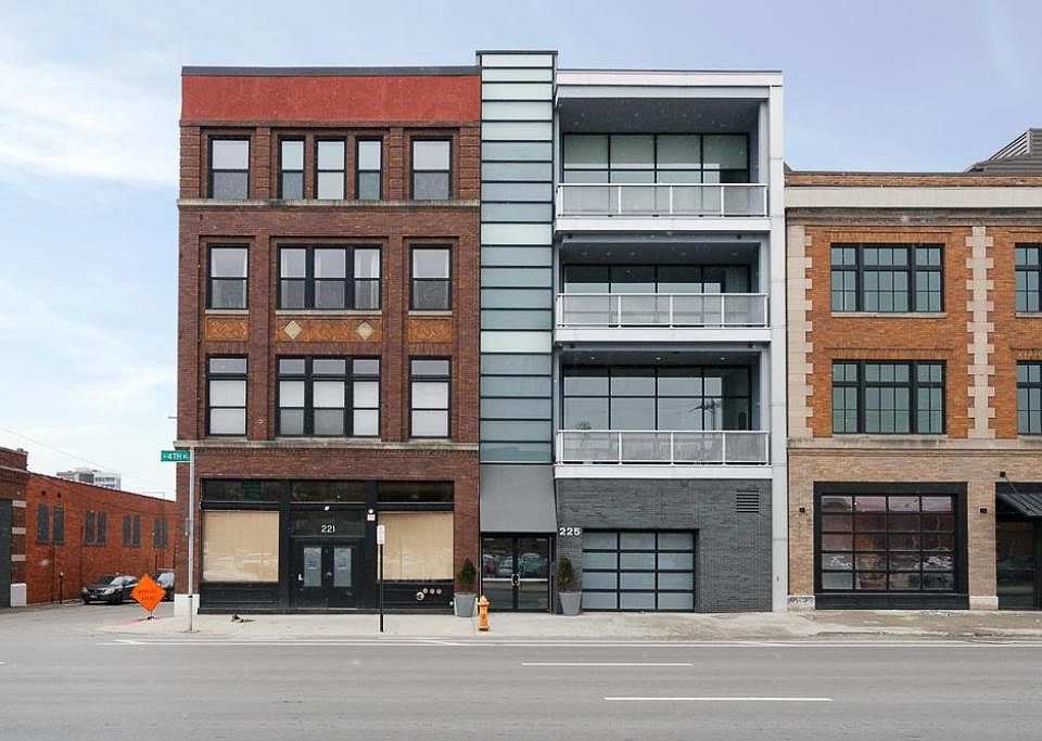 1st image of 225 N 4th St Suite 304