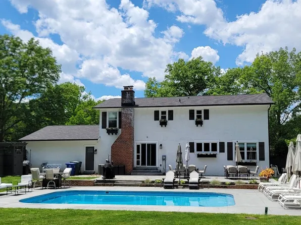 408 Indian Mound Rd, Columbus, OH 43213