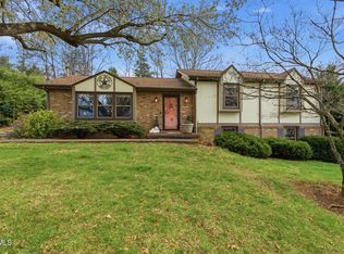 31 Stone Dr, Bristol, TN 37620