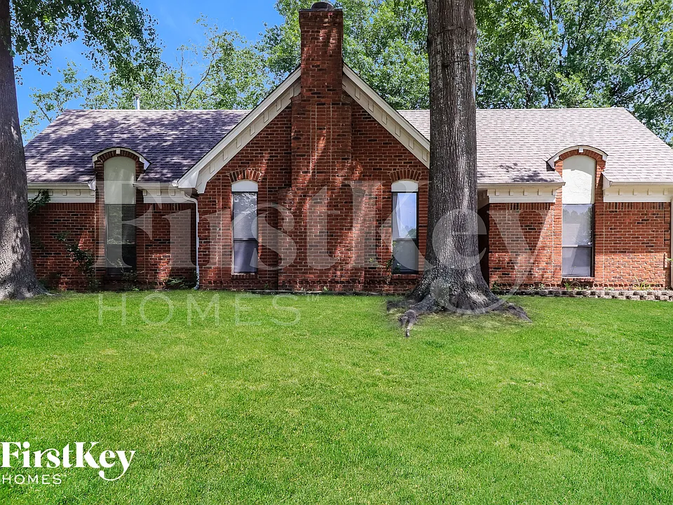 970 Hawkview Dr