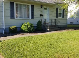 1723 Beechwood St NE, Warren, OH 44483