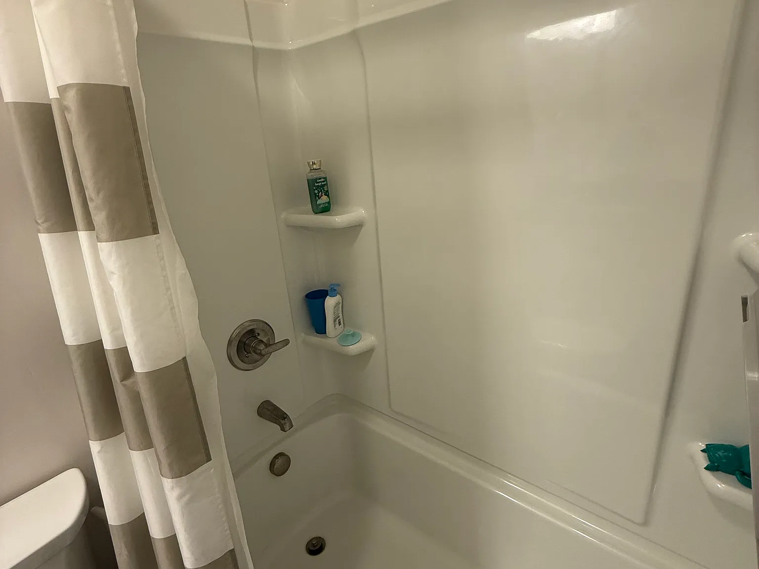 3 bed, 2.5 bath, 1750 sqft, $2,600 — Photo 2