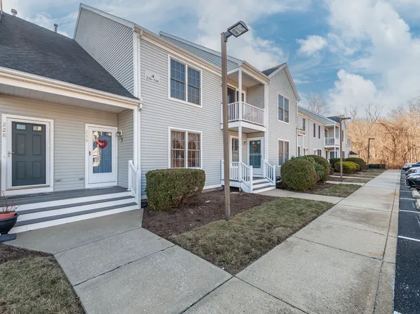 228 Laura Boulevard #228, Norwich, CT 06360