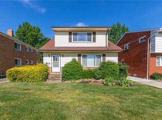 926 E 216th St, Euclid, OH 44119