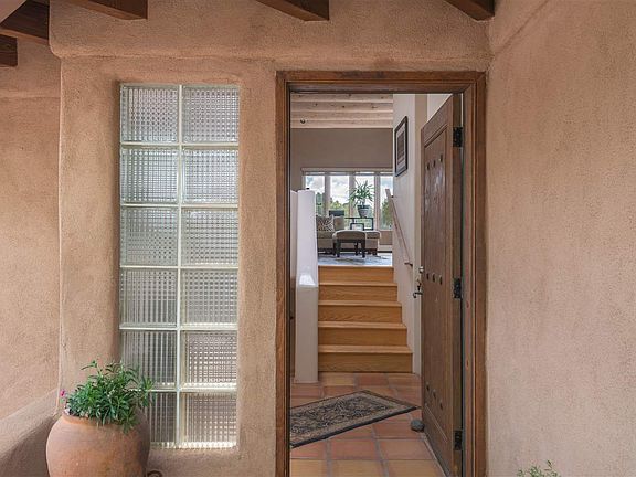 3rd image of 648 La Viveza Ct