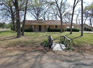 102 Towering Oaks, Tool, TX 75143