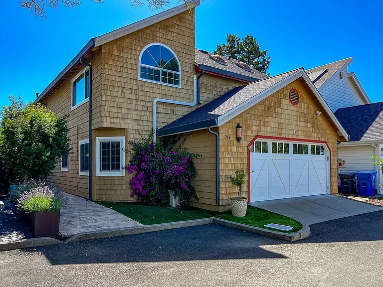 716 La Homa Dr — Photo 2