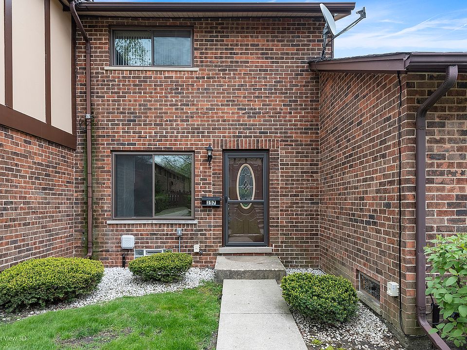 1st image of 1S157 Ingersoll Ln #157