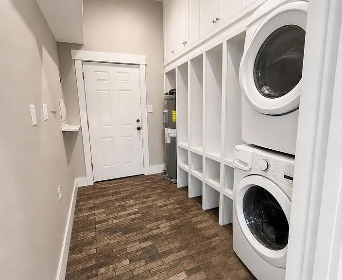 1043 Potts Dr — Photo 15