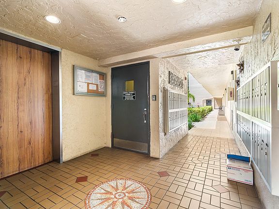 5th image of 3300 W Rolling Hills Circle #704