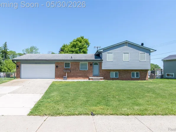 32704 Ann Arbor Trl, Westland, MI 48185