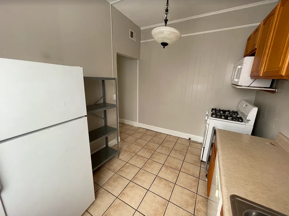 Building Photo - 622 Graydon Ave #4