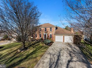 2135 Silentree Dr, Vienna, VA 22182