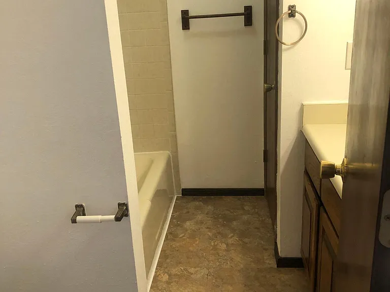 full bath downstairs