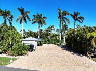 5861 Maplewood Ct, Fort Myers, FL 33905