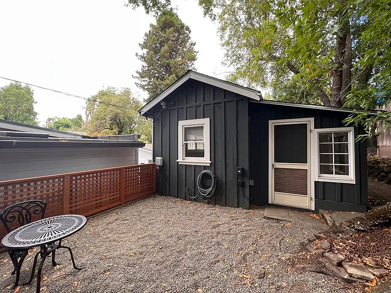 443 Center Blvd — Photo 1