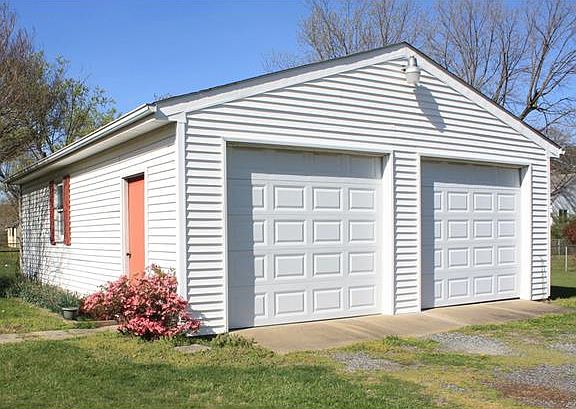 2nd image of 4811 Sydclay Dr