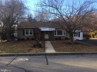 2214 Fernwood St, Reading, PA 19604