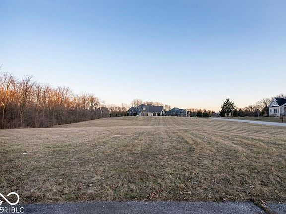 3rd image of 6859 Oldfields Ln