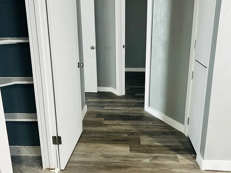 112 E Jefferson St — Photo 11