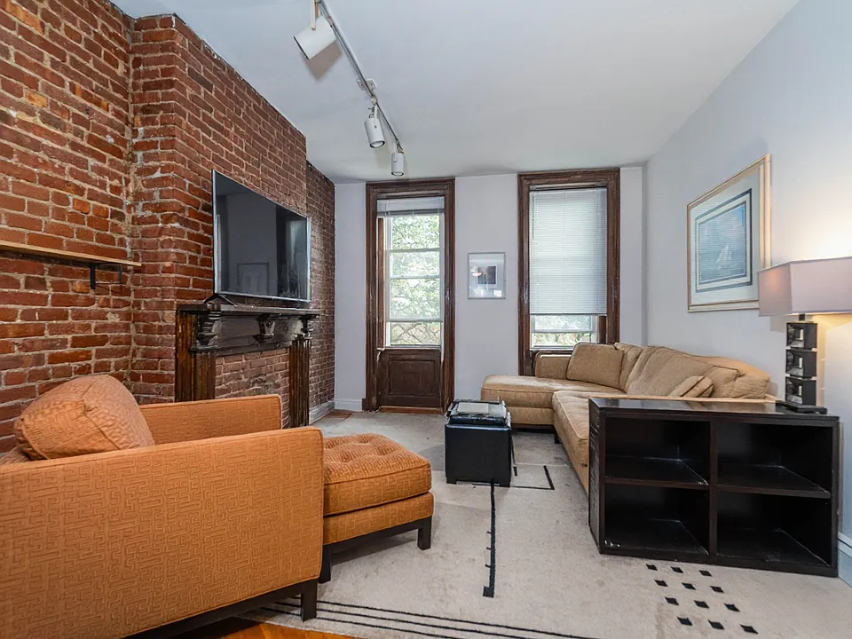 232 Park Ave #4N