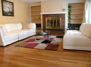 4 Sunset Rd, Bedford, MA 01730