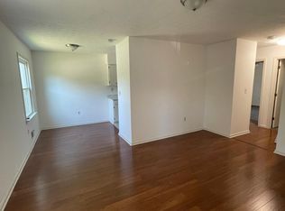 2055 Peabody Ln #1, Louisville, KY 40218
