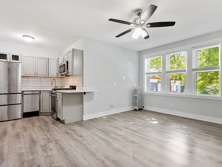The 1521 Sherwin — Photo 2