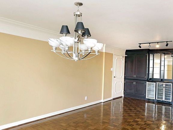 5th image of 101 S Hanover Ave APT 6J