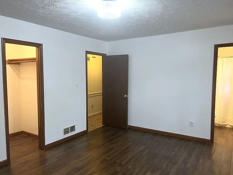 40 Wagon Wheel Dr — Photo 29