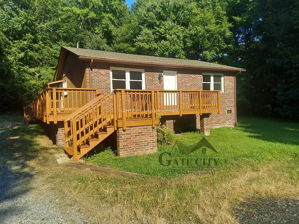 3205 Pine Valley Rd