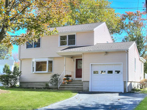 79 Mayfair Road, Fairfield, CT 06824
