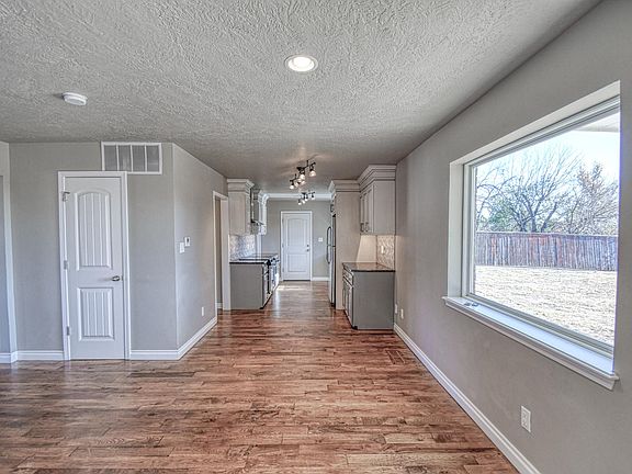 5th image of 1846 Rolling Hills Dr