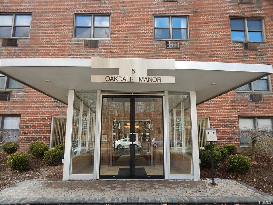 1st image of 5 Oakdale Mnr APT A16