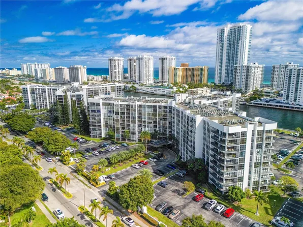 800 Parkview Dr APT 409, Hallandale Beach, FL 33009