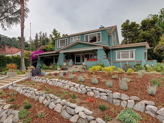 4th image of 1159 E Altadena Dr