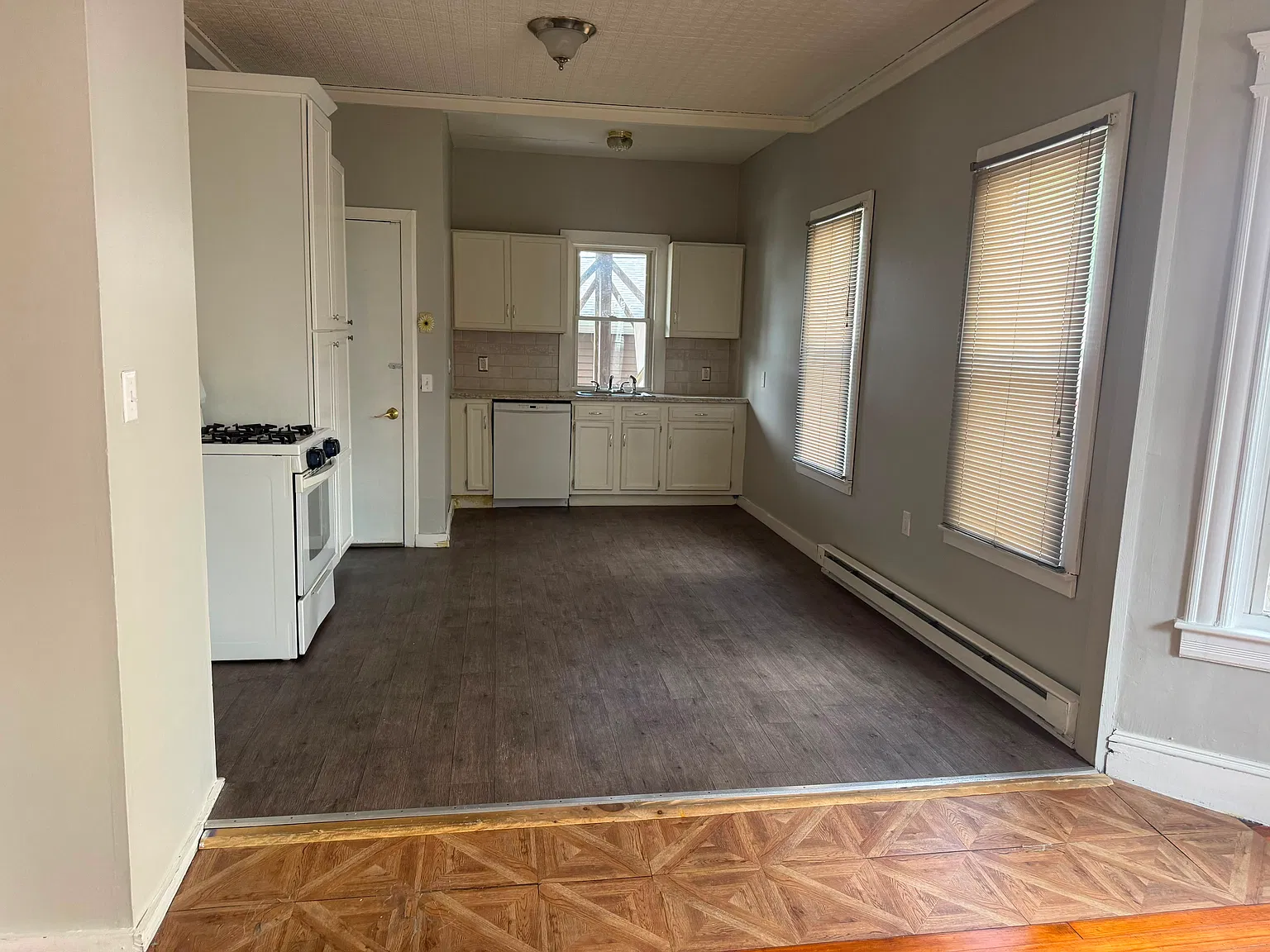 3 bed, $2,200 — Photo 4