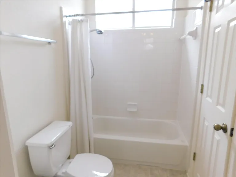 1511 Homewood Cir — Photo 18