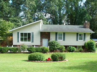 2825 Woodhill Dr, Johnson City, TN 37604