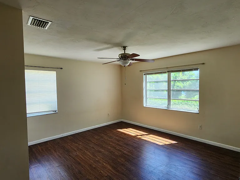 1266 W Wellington Dr — Photo 13