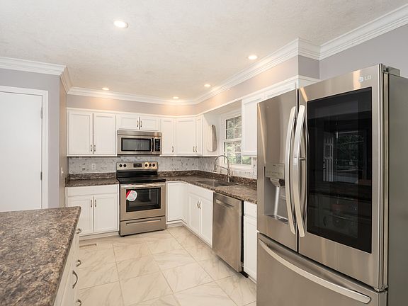 5th image of 6426 Spadewood Ln