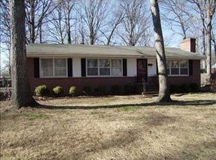 11 Wanger Cir, Newport News, VA 23602