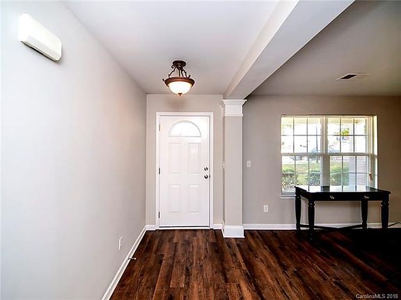 3rd image of 5201 Stowe Derby Dr