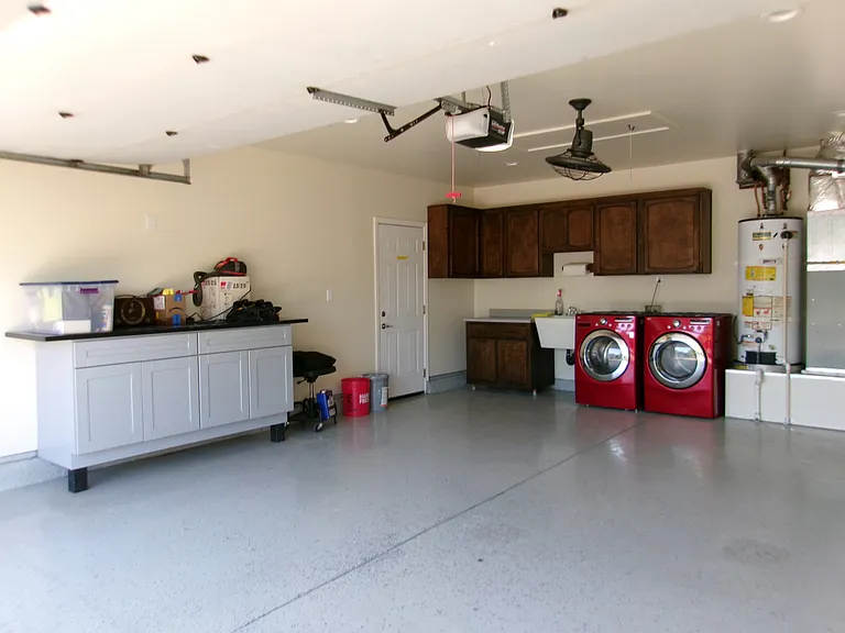 4470 Sally Dr — Photo 46