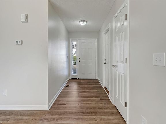 4th image of 4572 Bottoms Rock Ln