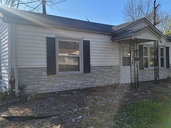 4th image of 9769 Vickie Pl